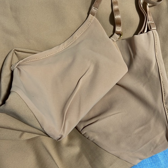 1. Commando Two-Faced Tech Control Full Slip - Picture 11 of 13